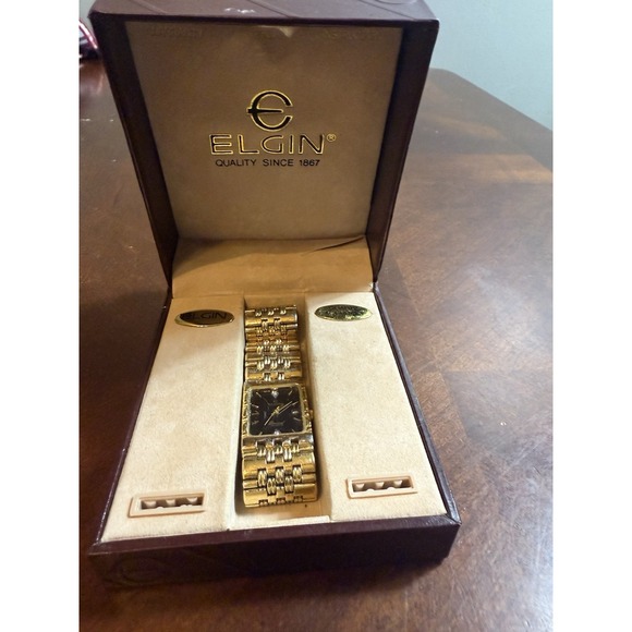 Vintage Elgin Diamond Quartz Black Dial Gold‎ Tone Rectangular Dress Watch Read